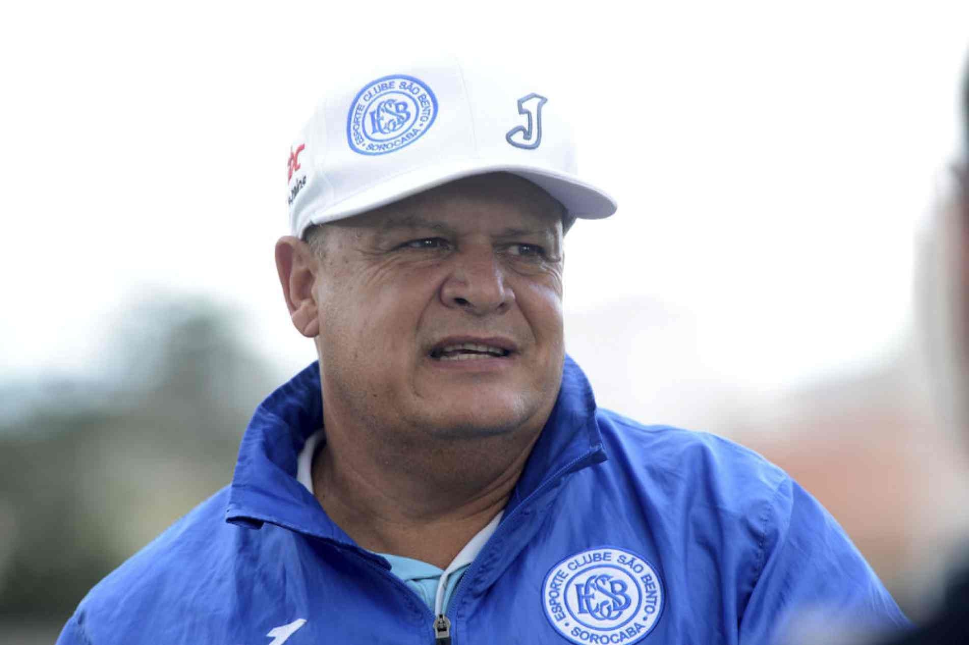 Técnico Edson Vieira, do São Bento, foi demitido nesta terça-feira (20).