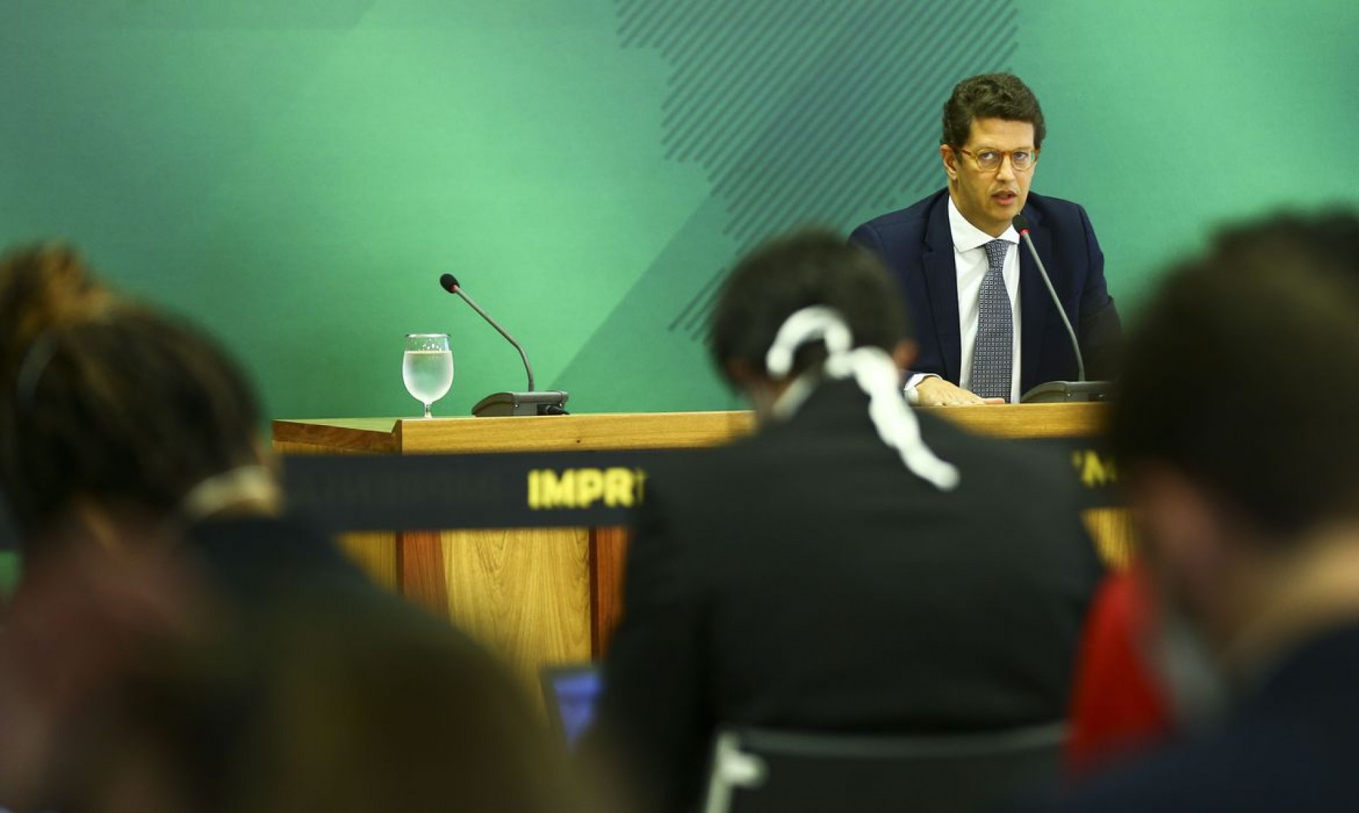 O ministro do Meio Ambiente, Ricardo Salles, durante entrevista coletiva após Cúpula de Líderes sobre o Clima.