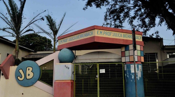 Escola Municipal Professora Julica Bierrenbach, localizada no Jardim Cruzeiro do Sul.