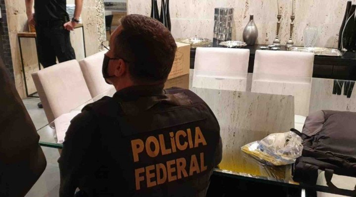 Amanhã (30), a Polícia Federal deve ouvir integrantes do grupo acusado.