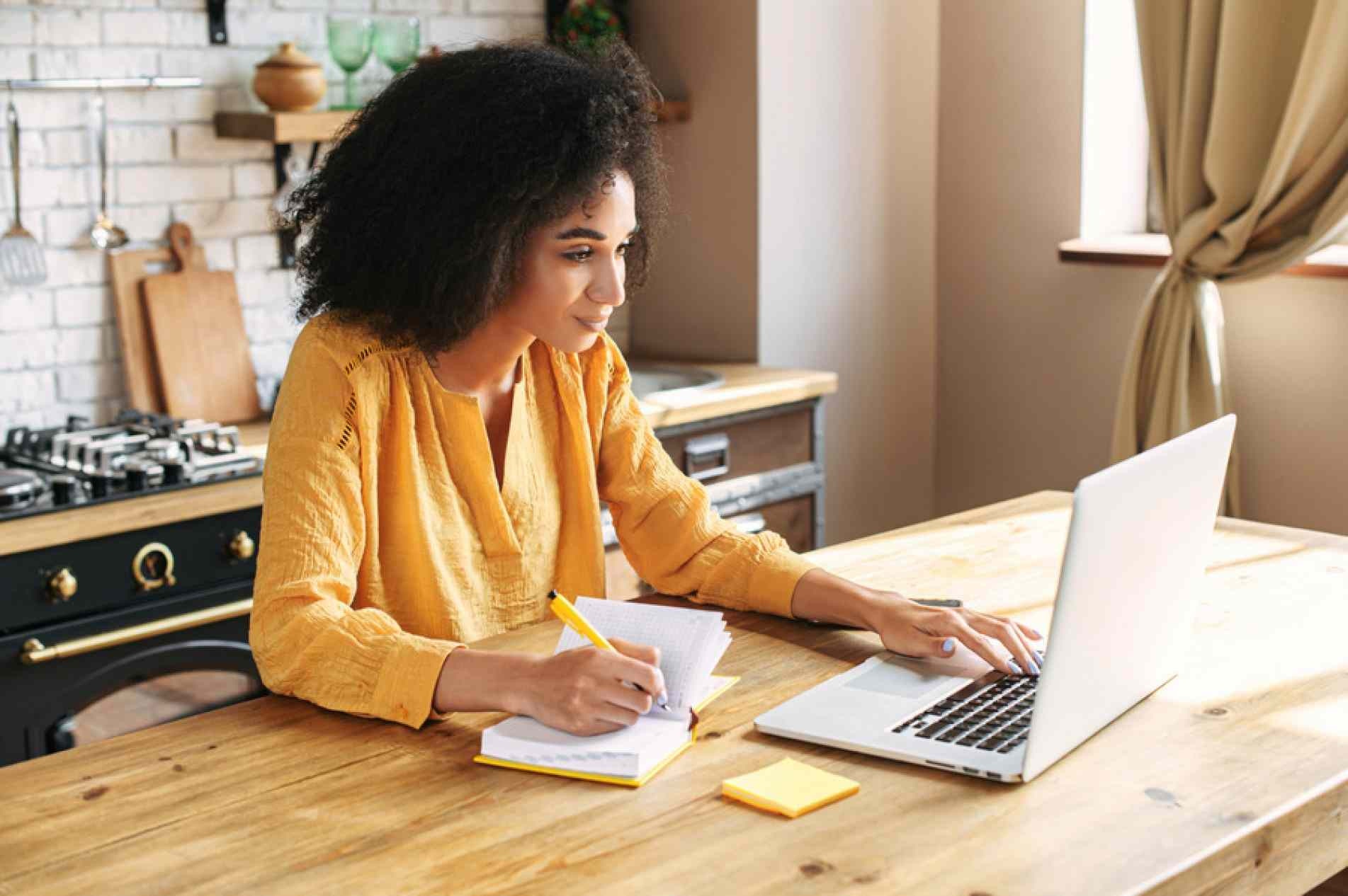 Plataforma de educação disponibiliza cursos gratuitos com certificado