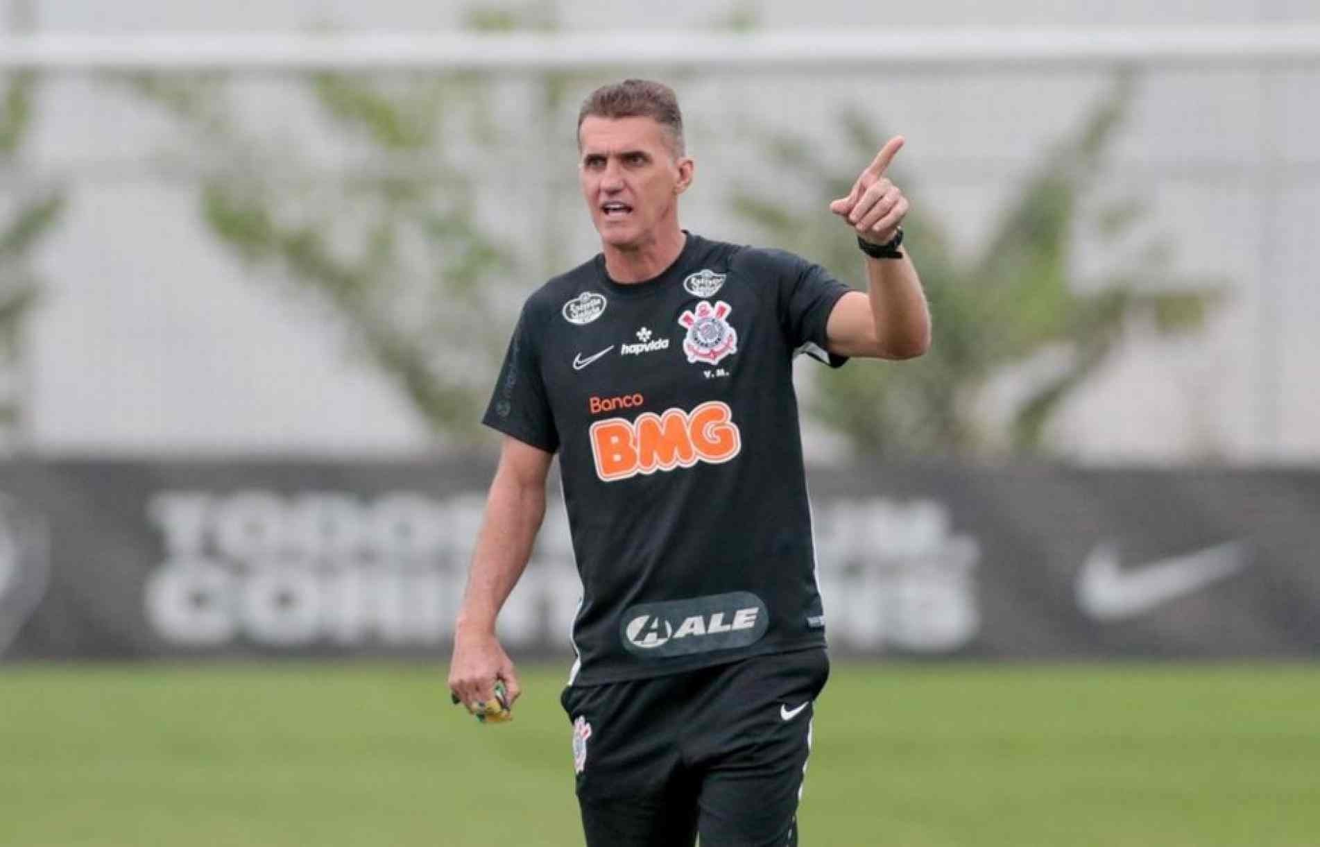 Mancini está na corda bamba no Corinthians