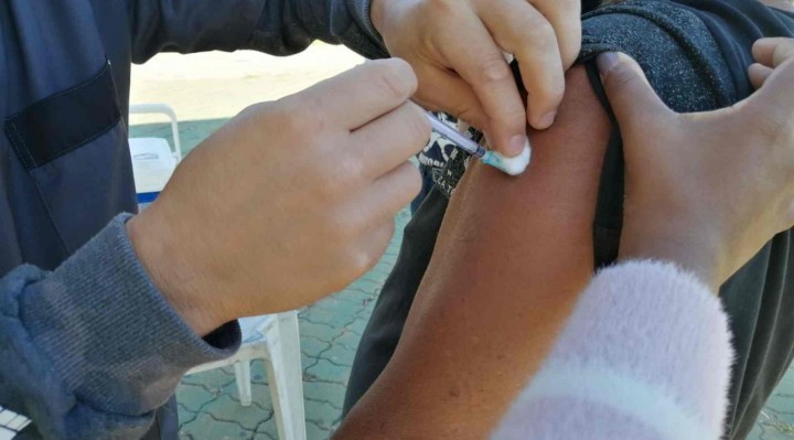 Vacinação contra a Covid precisa continuar