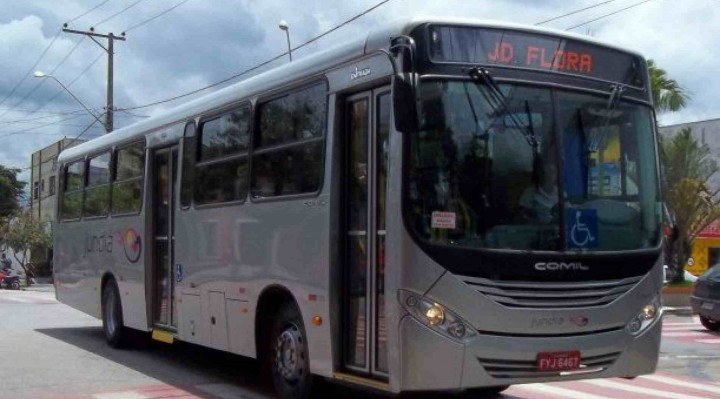 Ônibus do transporte coletivo municipal de Mairinque
