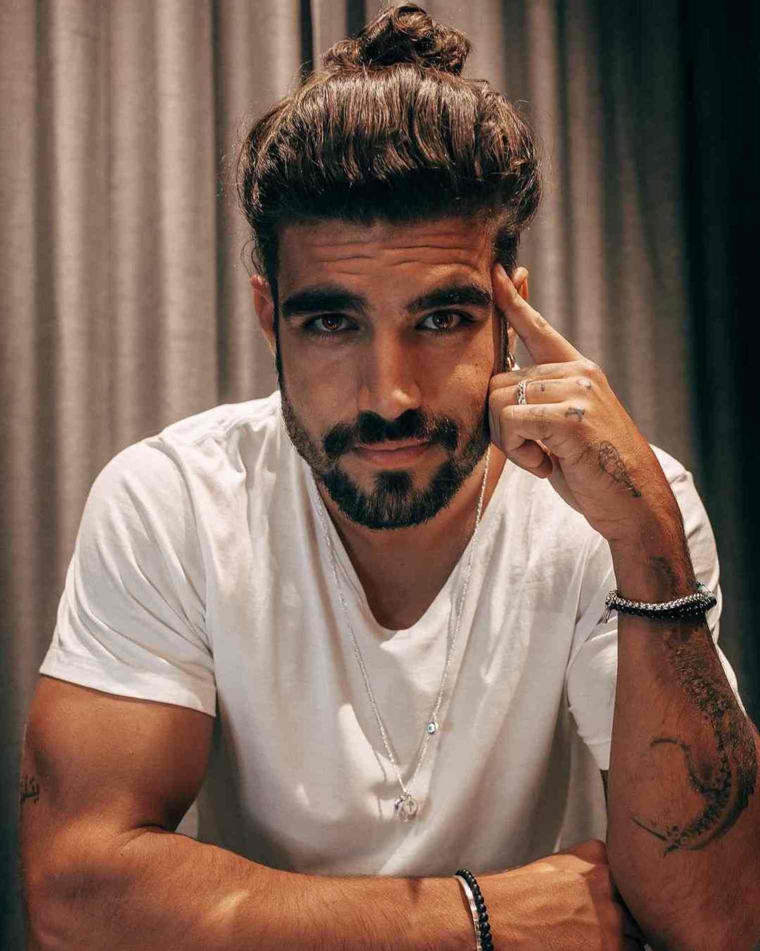 Caio Castro é uma das opções estudadas para o programa.