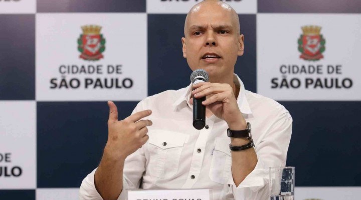  O prefeito de São Paulo, Bruno Covas, anuncia a nova modalidade do programa Corujão da Saúde, durante entrevista à imprensa