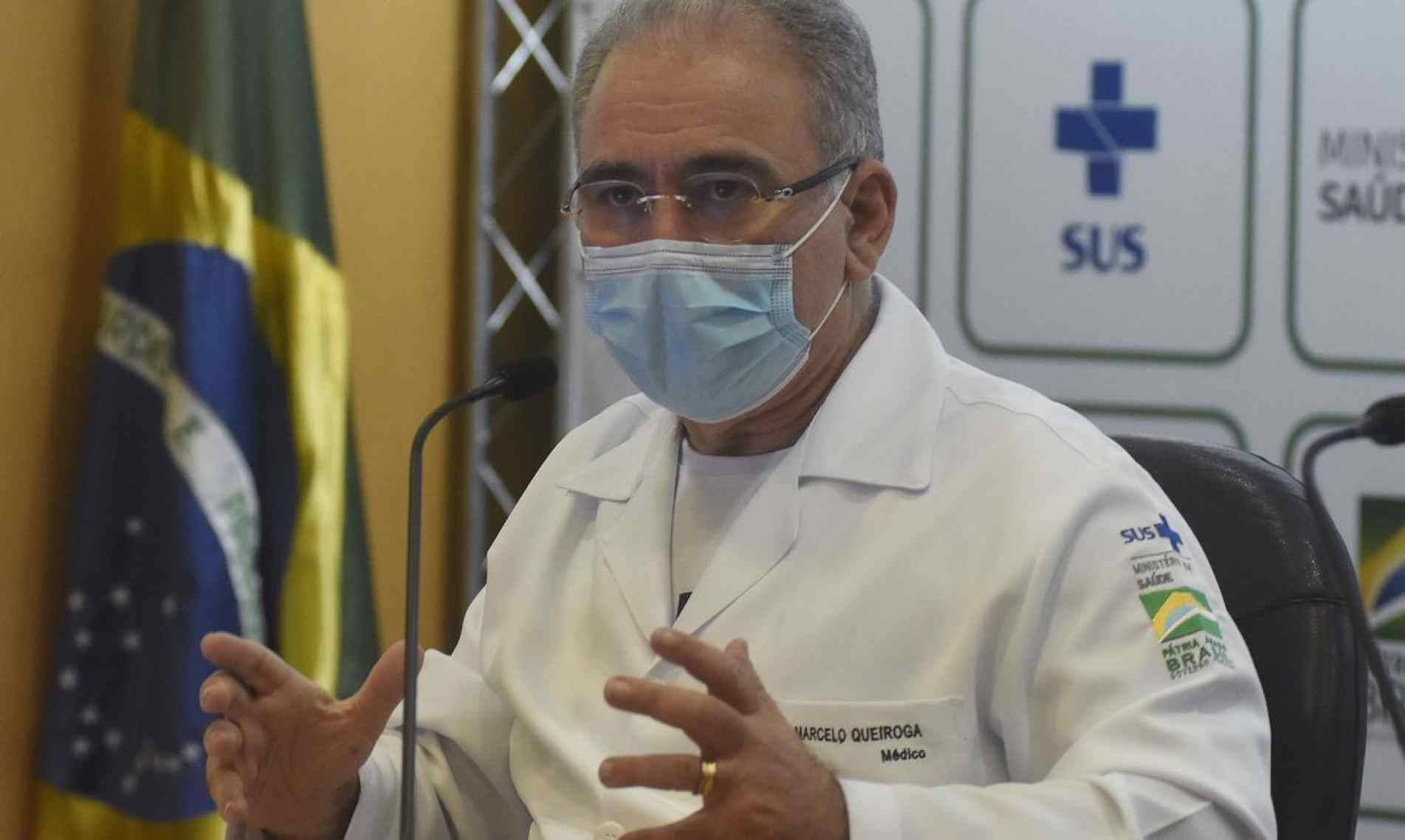 O ministro Marcelo Queiroga durante coletiva de imprensa do sábado (22)