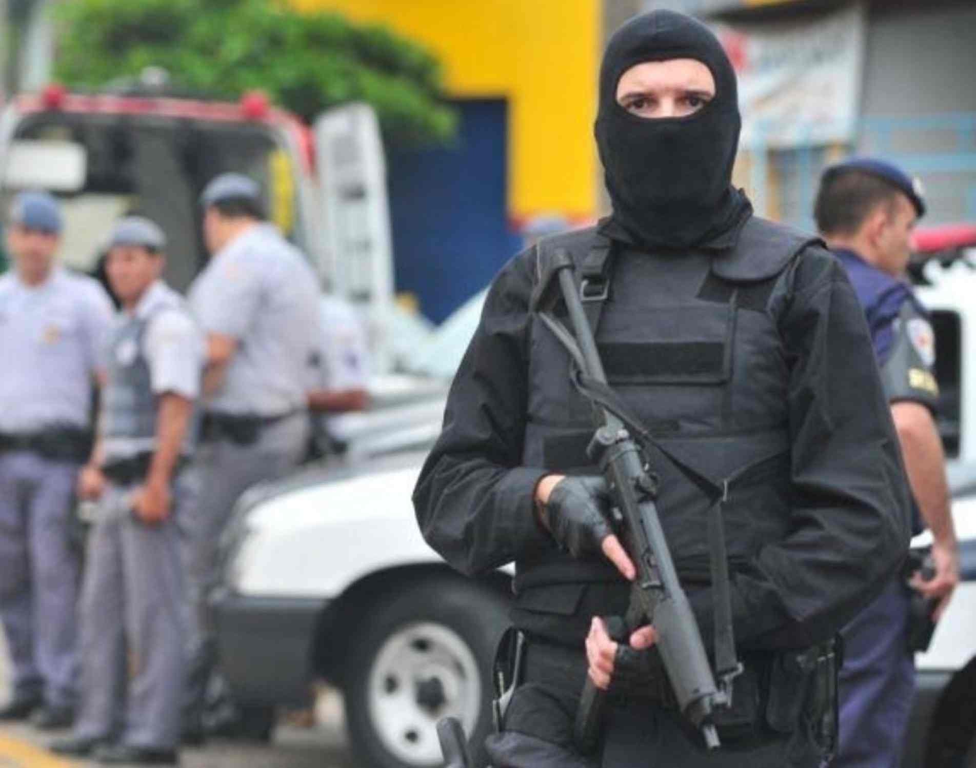 Trabalho das polícias paulistas no mês passado, na região de Sorocaba, resultou em 1.103 prisões e na apreensão de 53 armas de fogo ilegais. Também foram registrados 297 flagrantes por tráfico de entorpecentes.