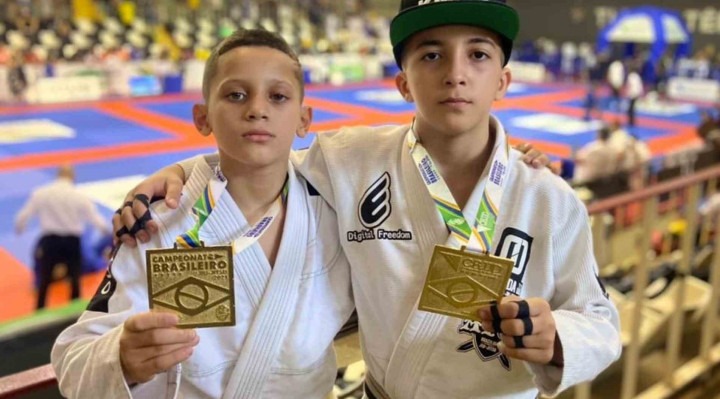 Filipe e Raí, campeões mirins de Sorocaba no jiu-jítsu