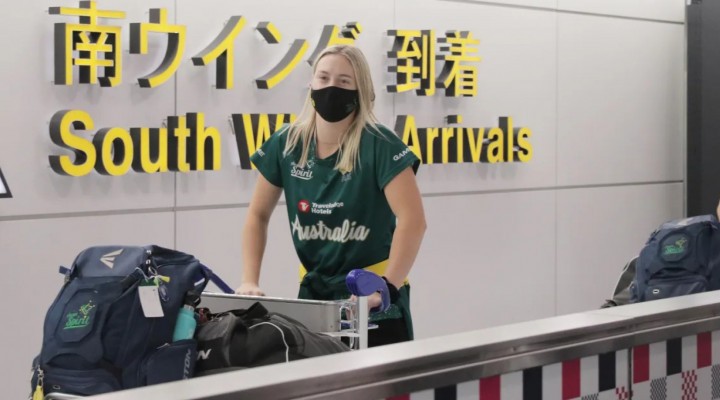 Seleção feminina australiana de softbol foi a primeira a desembarcar em solo japonês
