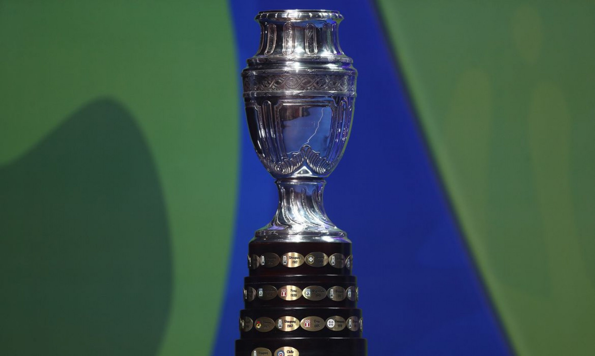 Ta&ccedil;a da Copa Am&eacute;rica.