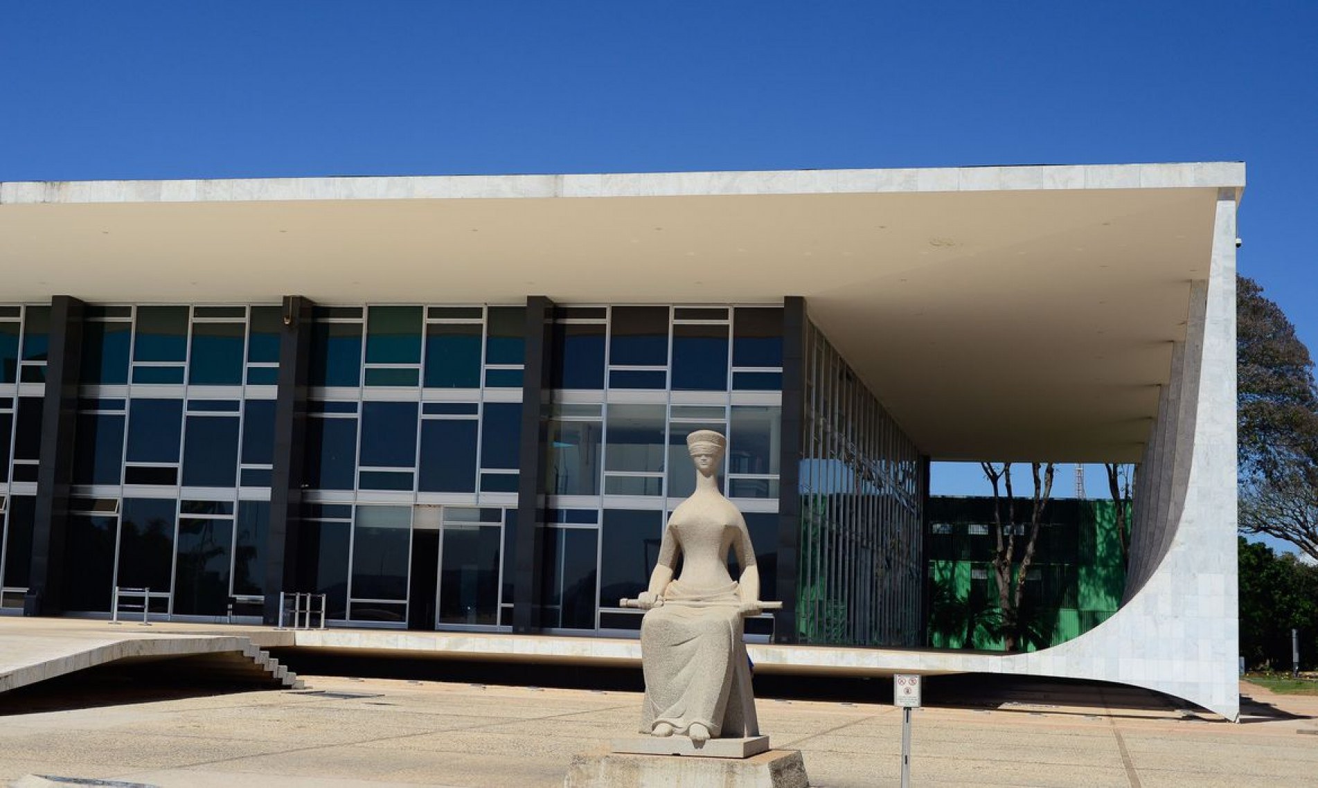 Fachada do edifício sede do Supremo Tribunal Federal - STF.