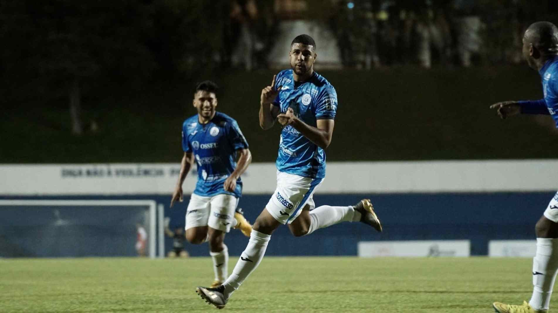 Felipe Ferreira fez o gol do Bentão no empate por 1 a 1 contra o Bangu