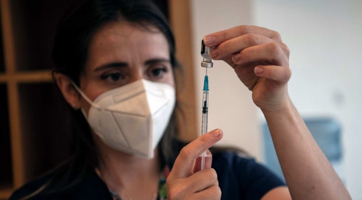  O objetivo do Butantan é combinar os componentes das vacinas da gripe e da Covid-19, para criar uma única