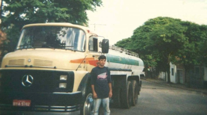 O jovem caminhoneiro que transportava combustível há alguns anos.
