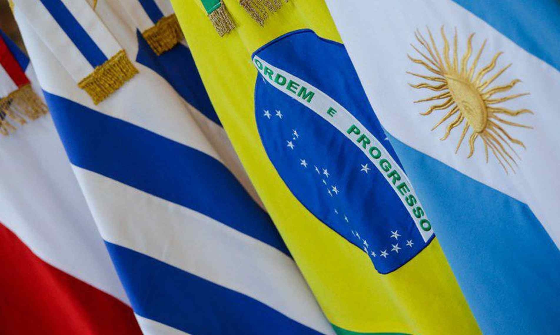  A iniciativa uruguaia causa, assim, mais uma rachadura nessa aliança que já vem sofrendo seguidos baques