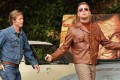 Brad Pitt e Leonardo DiCaprio interpretam os protagonistas do filme. - DIVULGAÇÃO