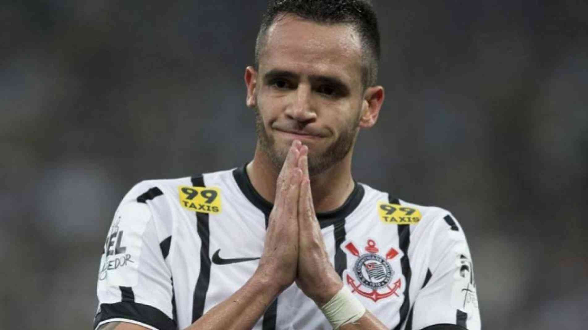 Renato Augusto.