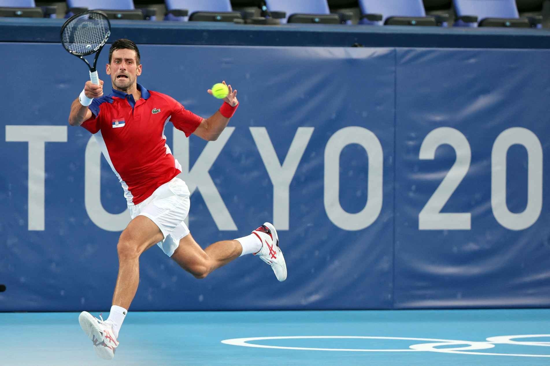 Novak Djokovic (foto) e Stojanovic eliminaram Melo e Stefani nas duplas mistas