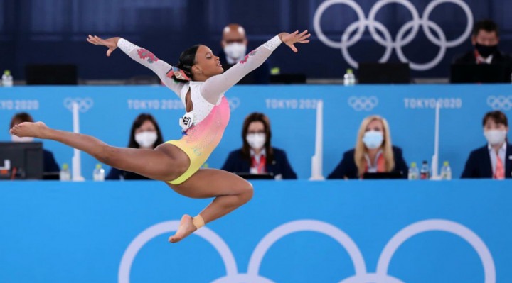 Rebeca Andrade encerra a sua participação na Olímpiada com uma medalha e ouro e outra de prata