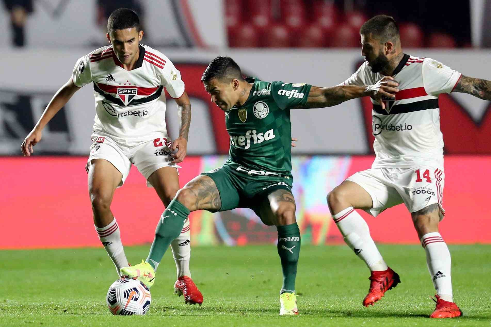 No primeiro jogo, Tricolor e Verdão empataram por 1 a 1 no Morumbi.