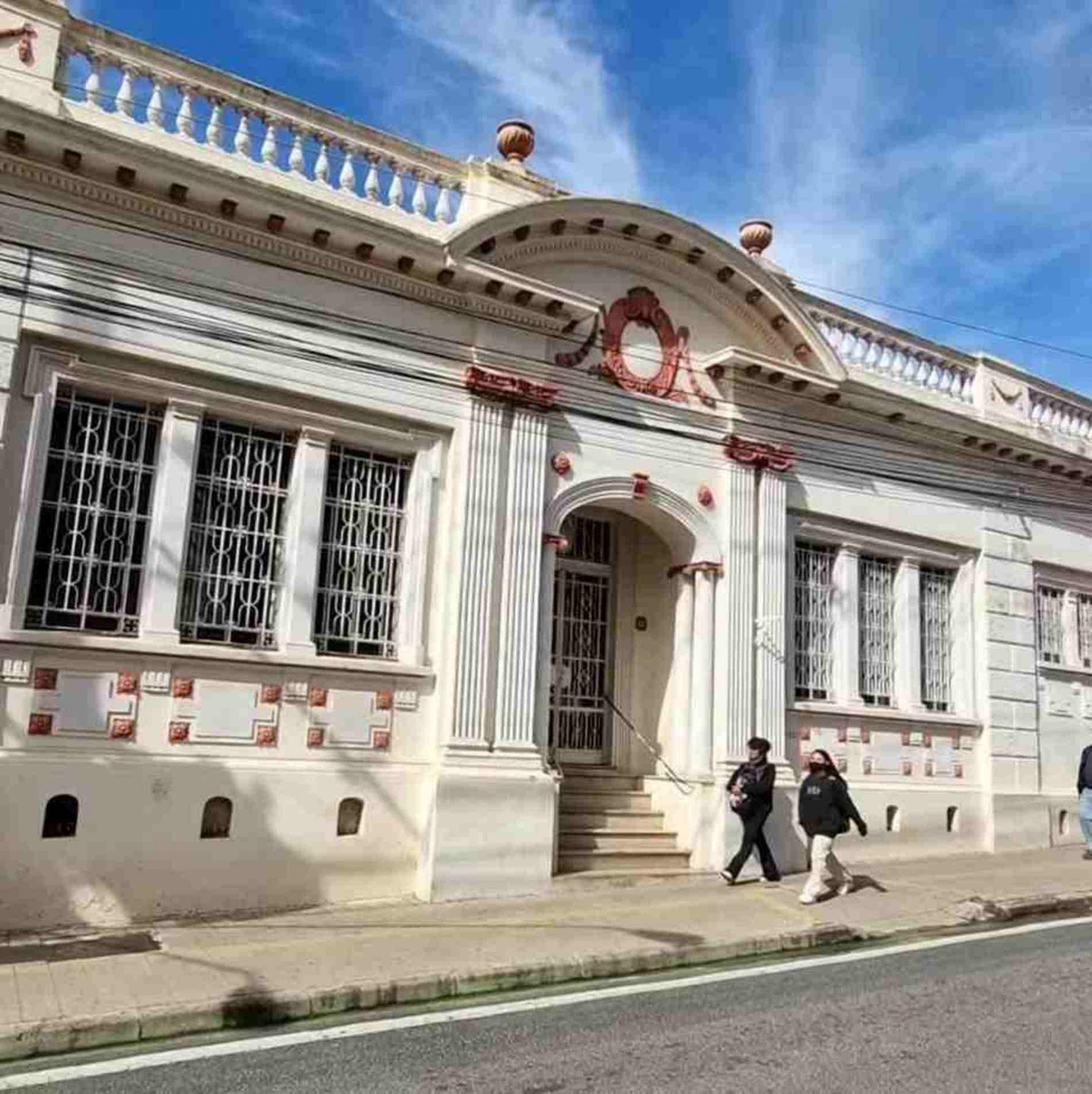 A Biblioteca Infantil Municipal funciona na rua da Penha, 673.