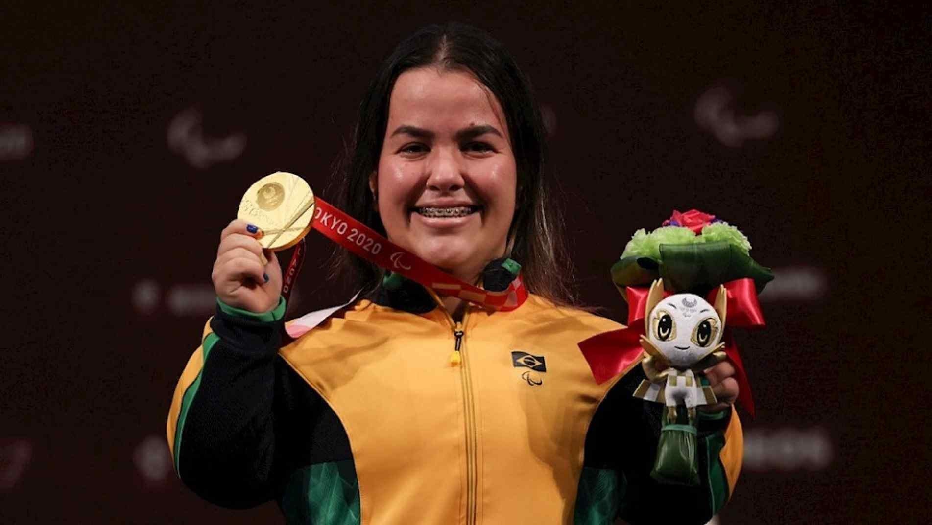 Mariana D'Andrea, de 23 anos, conquistou a primeira medalha de ouro brasileira no halterofilismo na história dos Jogos Paralímpicos.