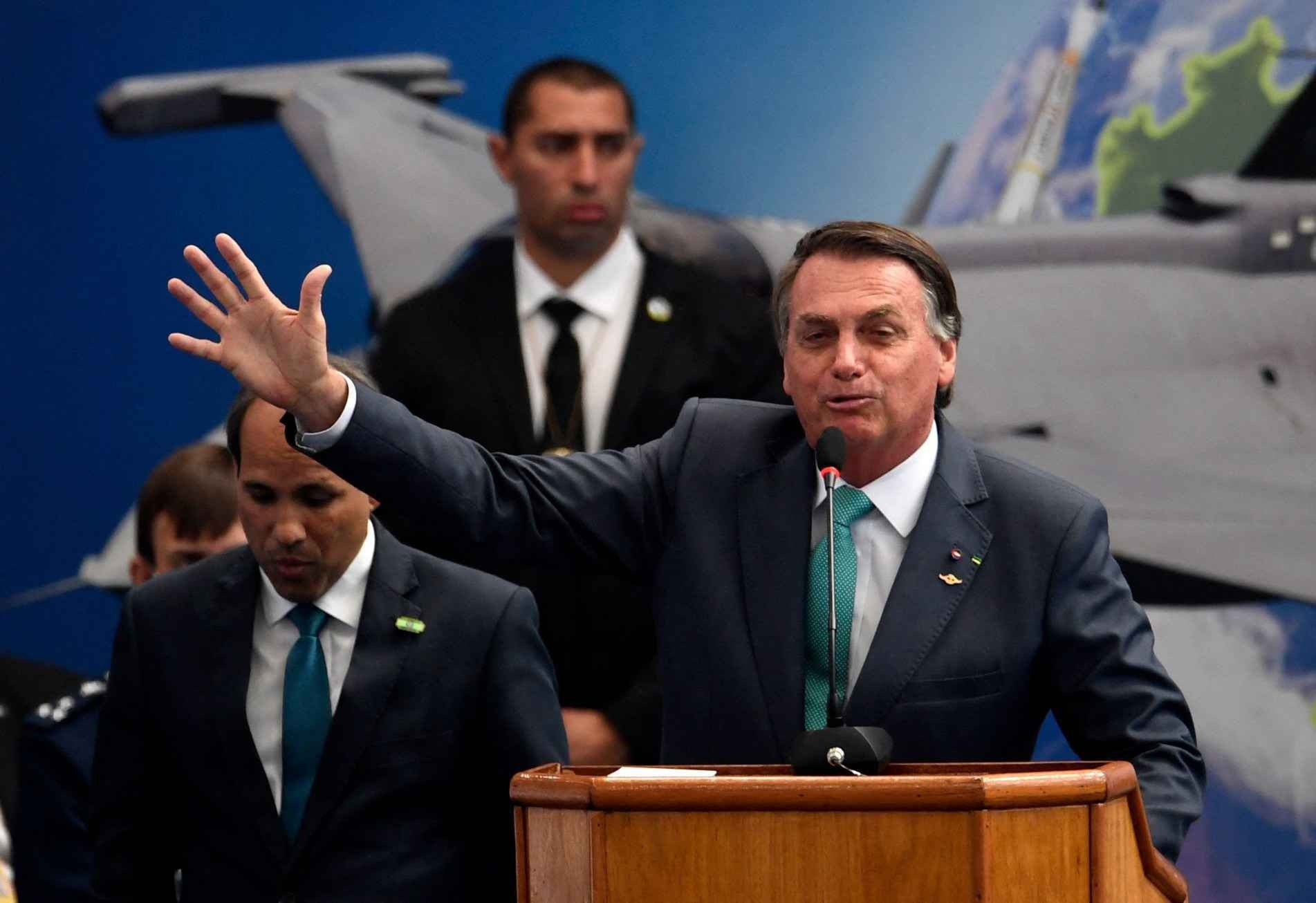 Bolsonaro anunciou presença em São Paulo e Brasília.
