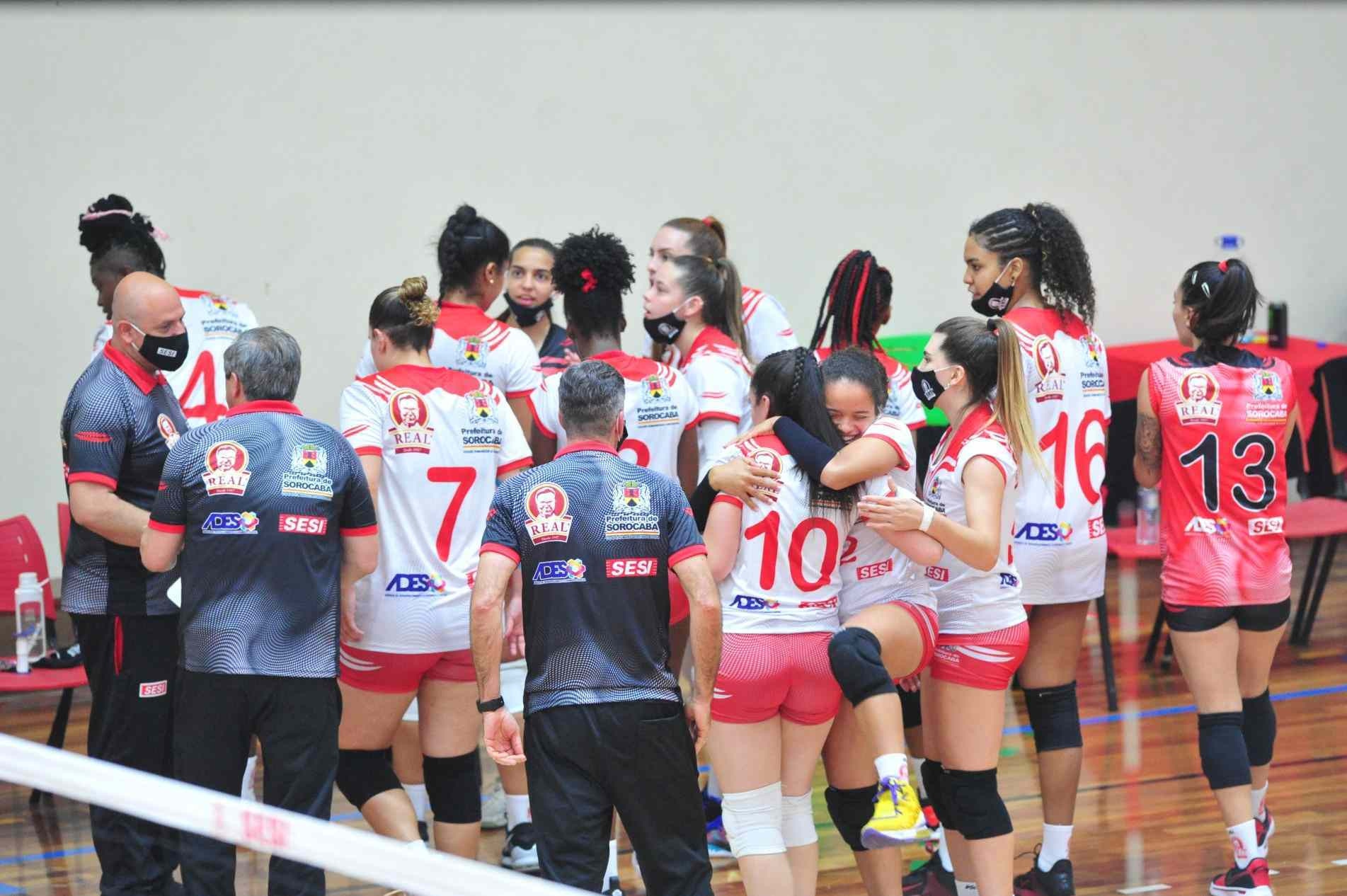 Renasce Voleibol joga contra o Sesi São Paulo em Sorocaba nesta