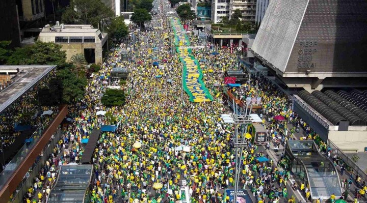Vista aérea dos apoiadores do Presidente Jair Bolsonaro realizam manifestação na Avenida Paulista, no último dia 1° de maio, na cidade de São Paulo.