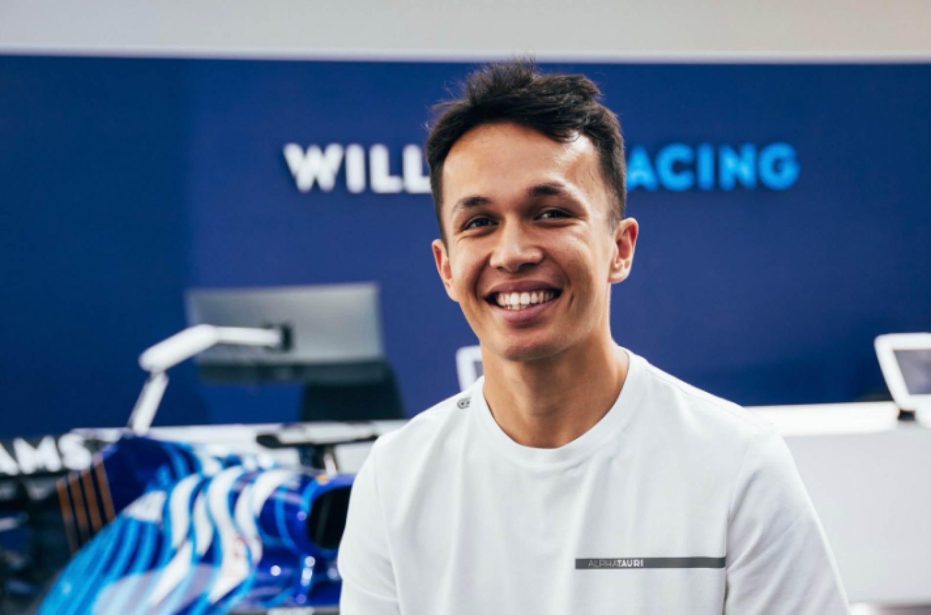 O piloto tailandês Alexander Albon foi anunciado na Williams para a temporada 2022 da Fórmula 1