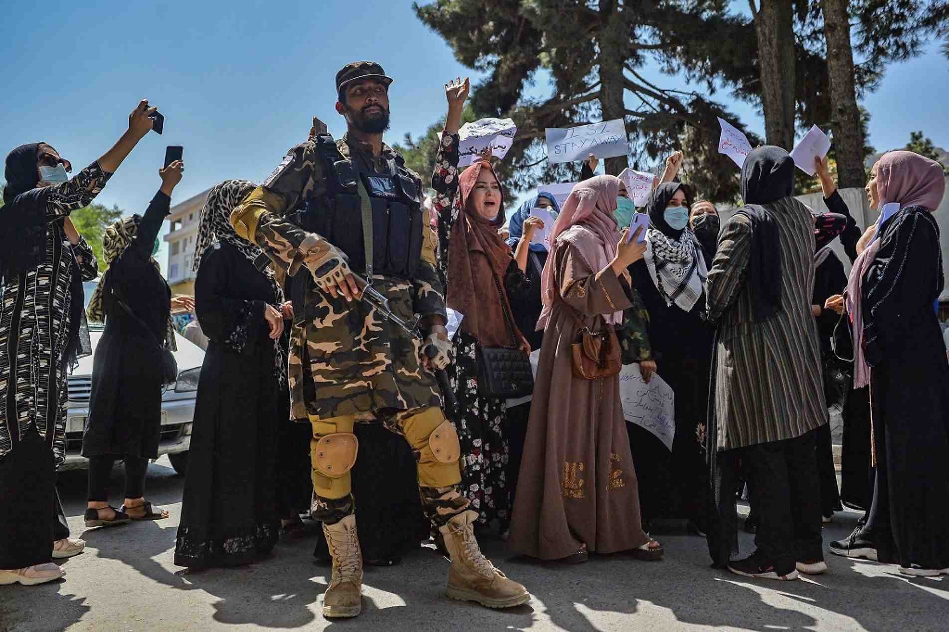 Protestos eclodiram em Cabul após o anúncio dos novos líderes