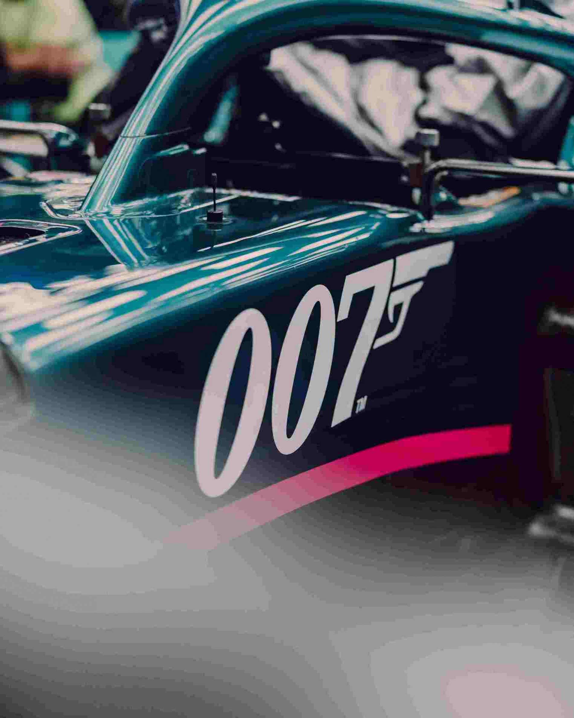 Carros da Aston Martin farão divulgação ao novo filme da saga 007 no GP da Itália