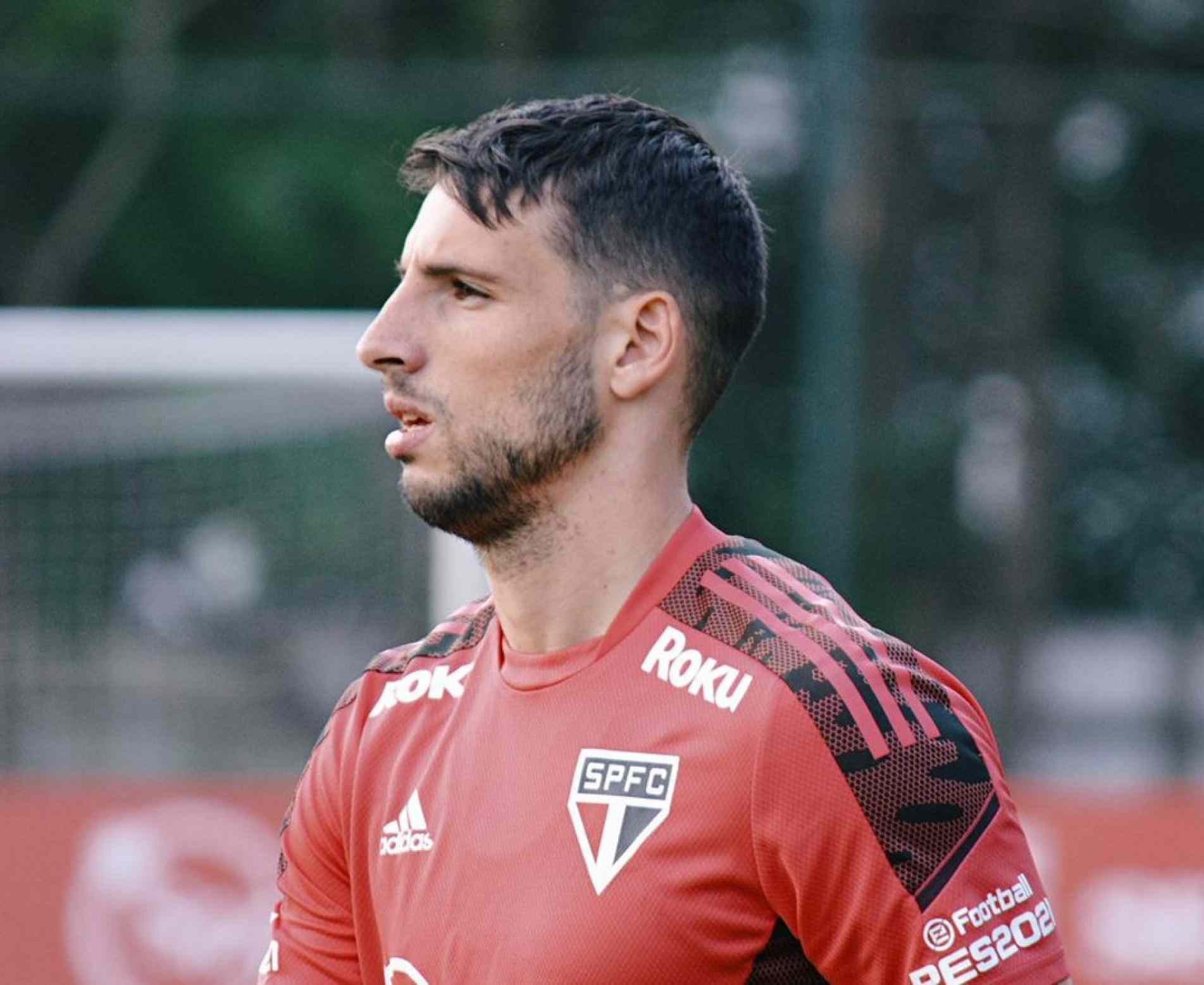 Jonathan Calleri pediu desculpas por ter quebrado o celular de um garoto palmeirense 