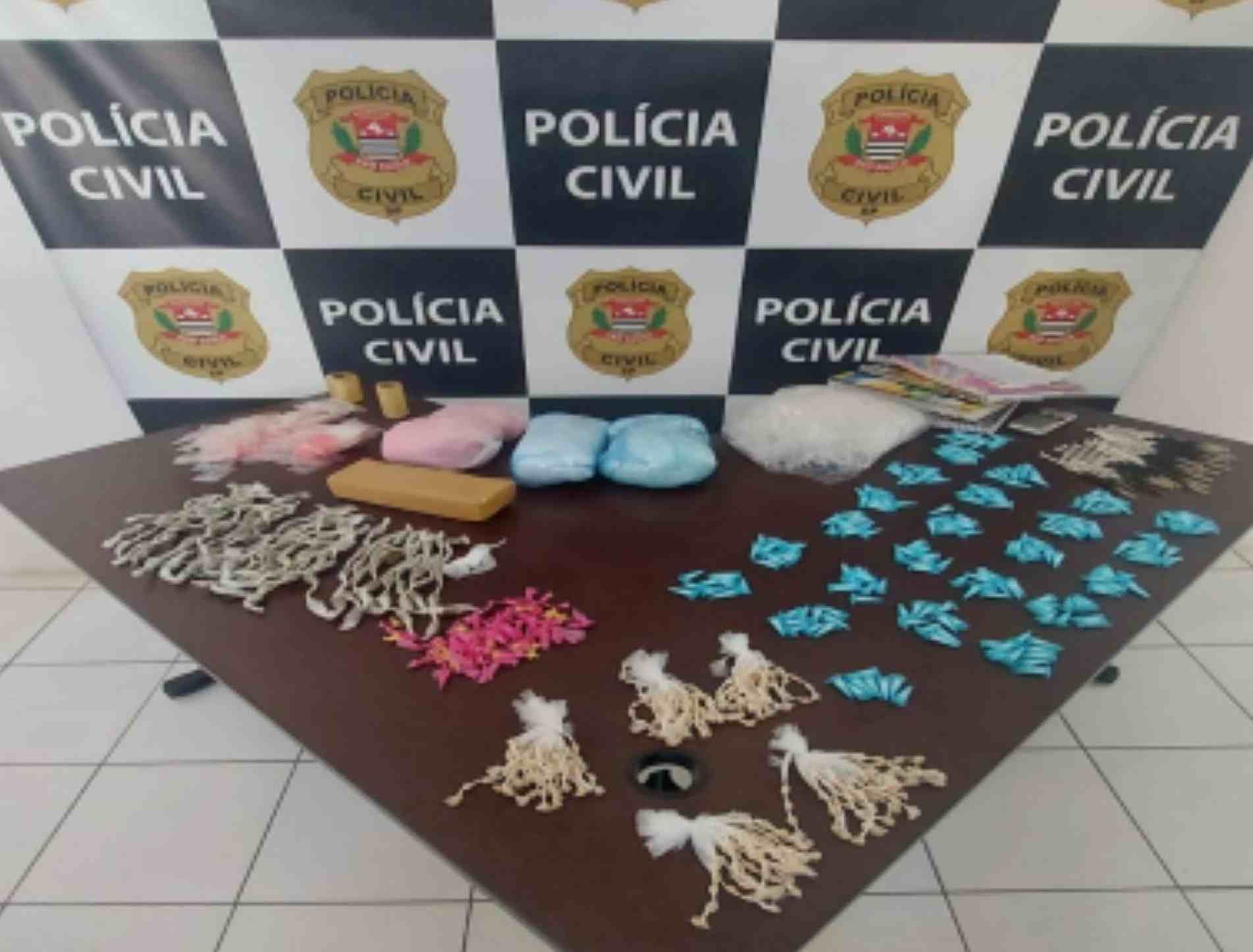 Armas e drogas foram encontradas durante a operação que foi realizada na Baixada Santista e Vale do Ribeira.