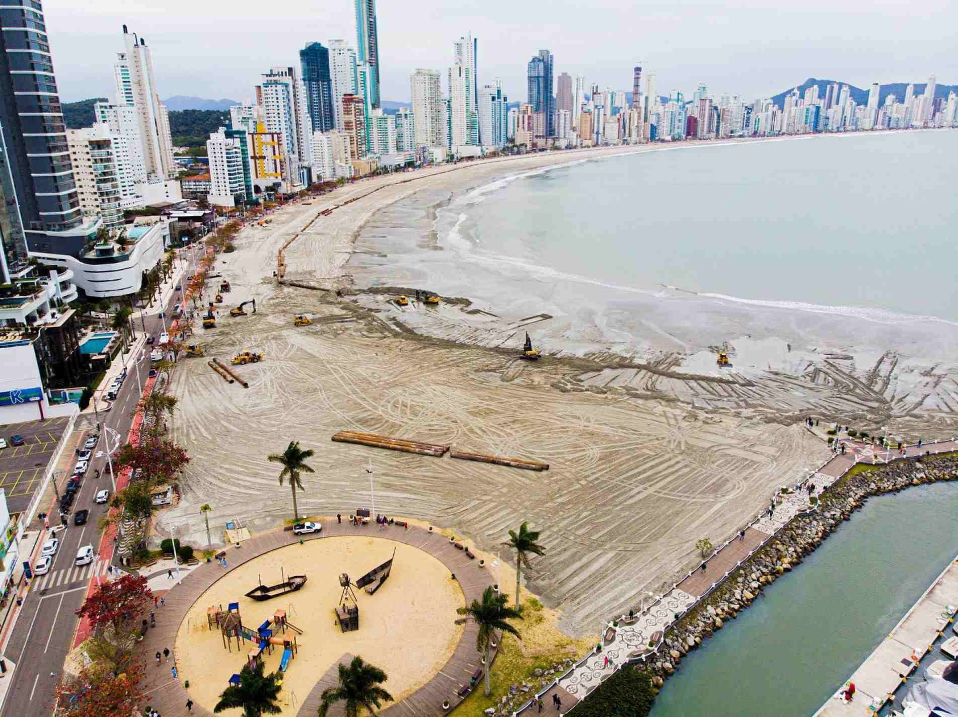 Com a ampliação, a faixa de areia, que chegava a 25 metros, contará com 70 metros