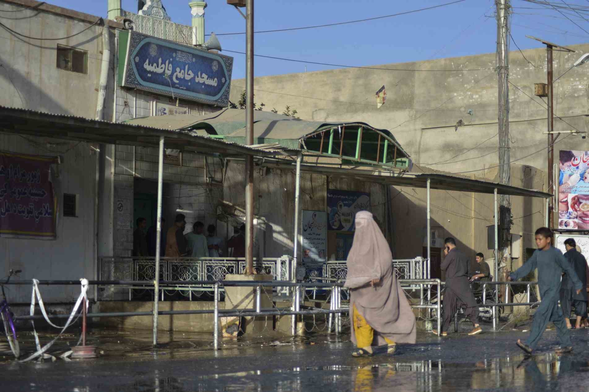 Explosão em mesquita no Afeganistão aconteceu nesta sexta-feira (15)