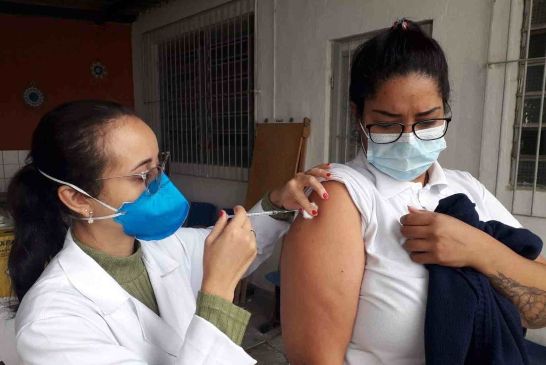 Em Sorocaba, segundo dados oficiais, 1.035.829 doses de vacinas contra a Covid-19 já foram aplicadas.
