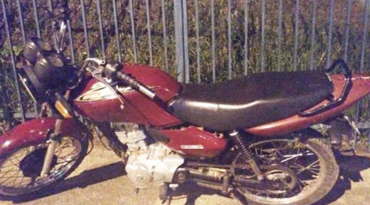No segundo caso, o adolescente foi flagrado enquanto circulava com a moto em uma rua do Jardim São Marcos