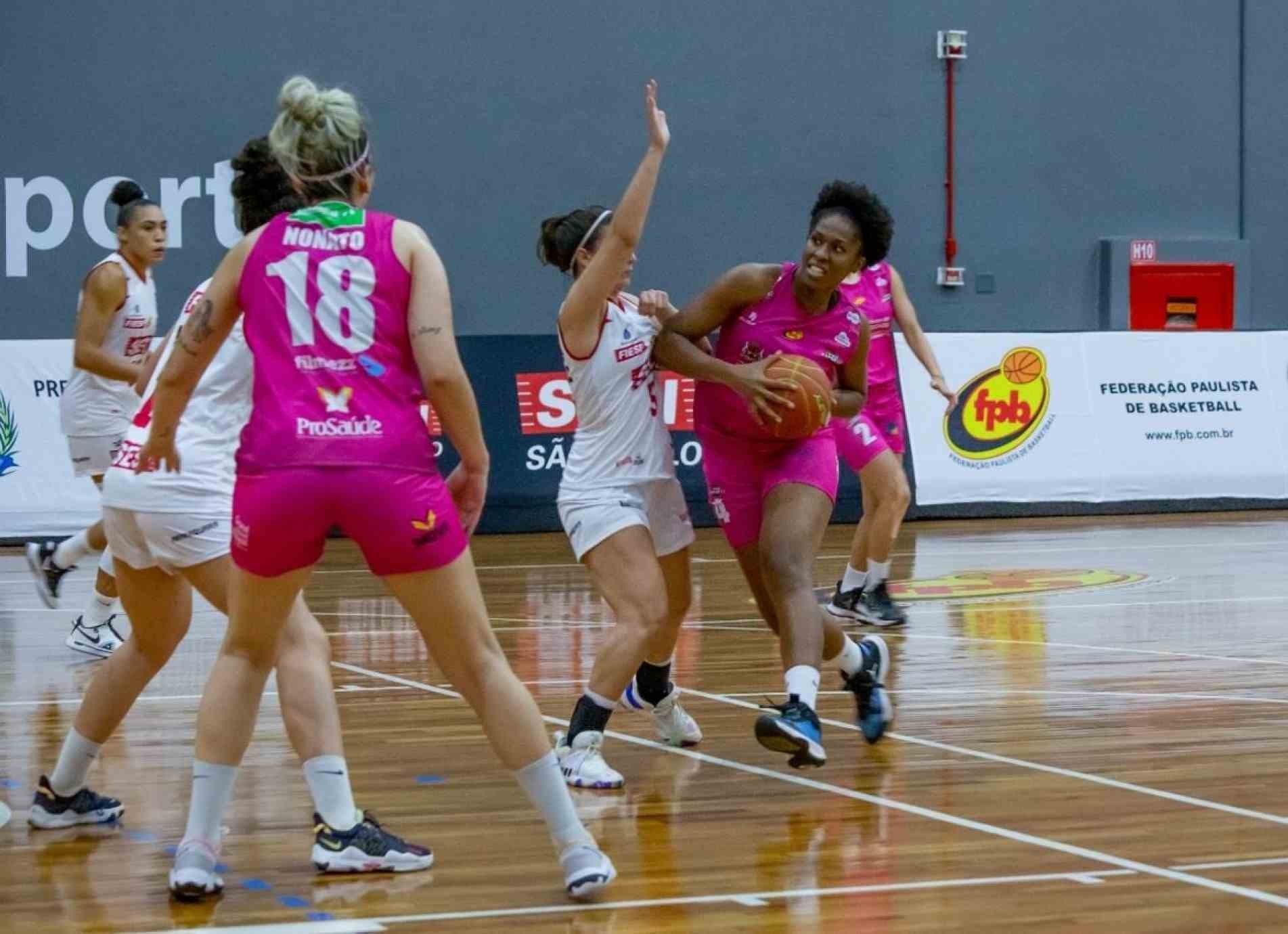 Meninas perderam o jogo de ida, em Araraquara, por 68 a 48.