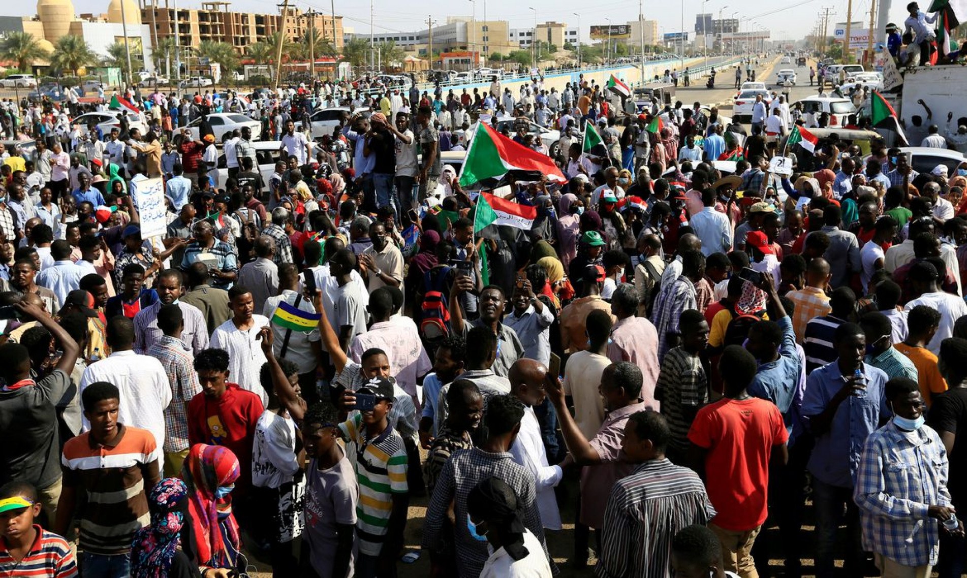 Duas pessoas são mortas durante protestos contra golpe no Sudão