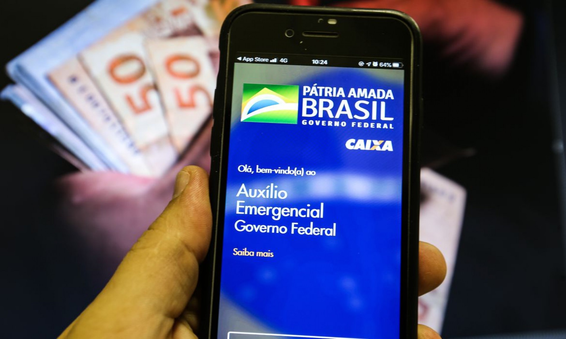 Beneficiários do auxílio emergencial nascidos em junho já podem sacar e transferir o dinheiro para uma conta-corrente