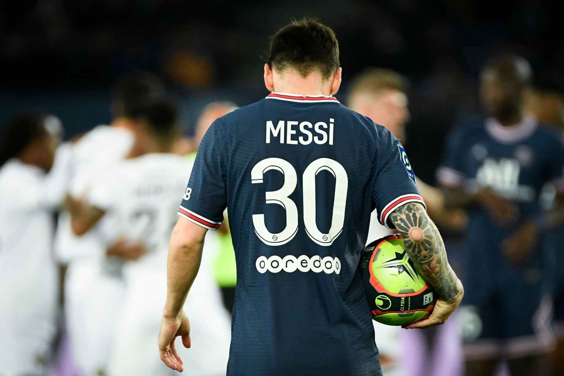 Atualmente, Messi joga pelo Paris Saint-Germain e pela Seleção Argentina