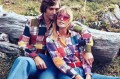 Estilo hippie - calça jeans boca de sino - Foto: Reprodução/Pinterest