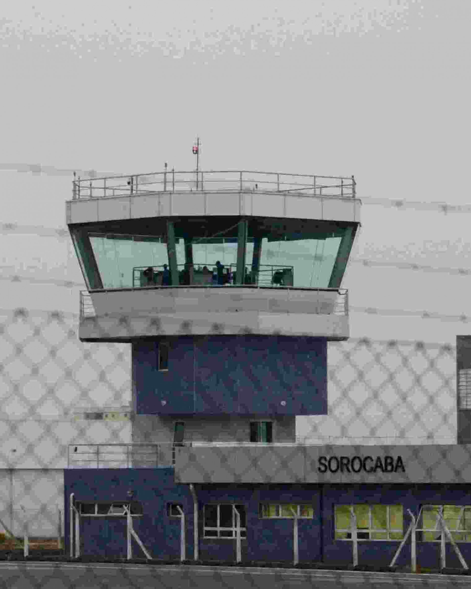 Estado informa que não vai desativar torre do aeroporto de Sorocaba.