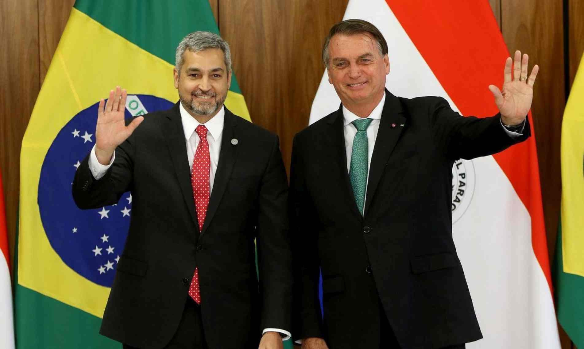 O presidente do Paraguai, Mario Abdo Benítez e o presidente do Brasil, Jair Bolsonaro, durante entrevista à imprensa no Palácio do Planalto.