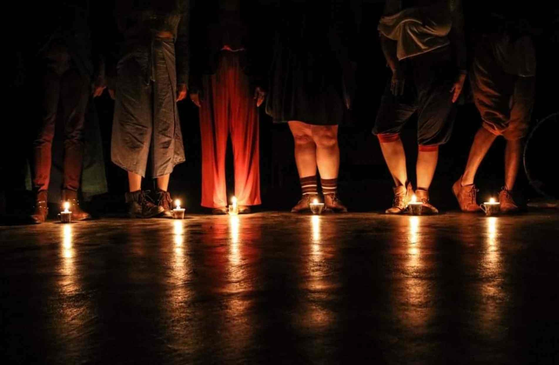 O grupo de teatro Escarafunchar se apresenta no dia 4.