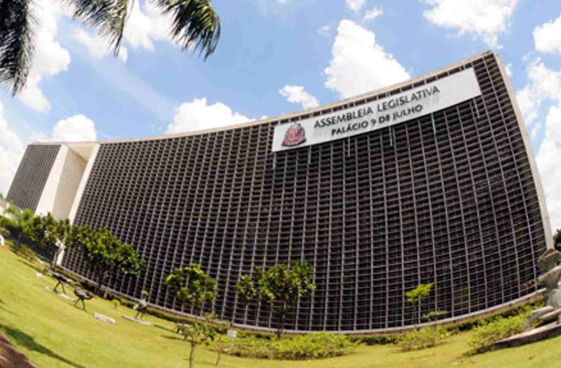 Texto agora segue para a CCJ da Assembleia Legislativa.
