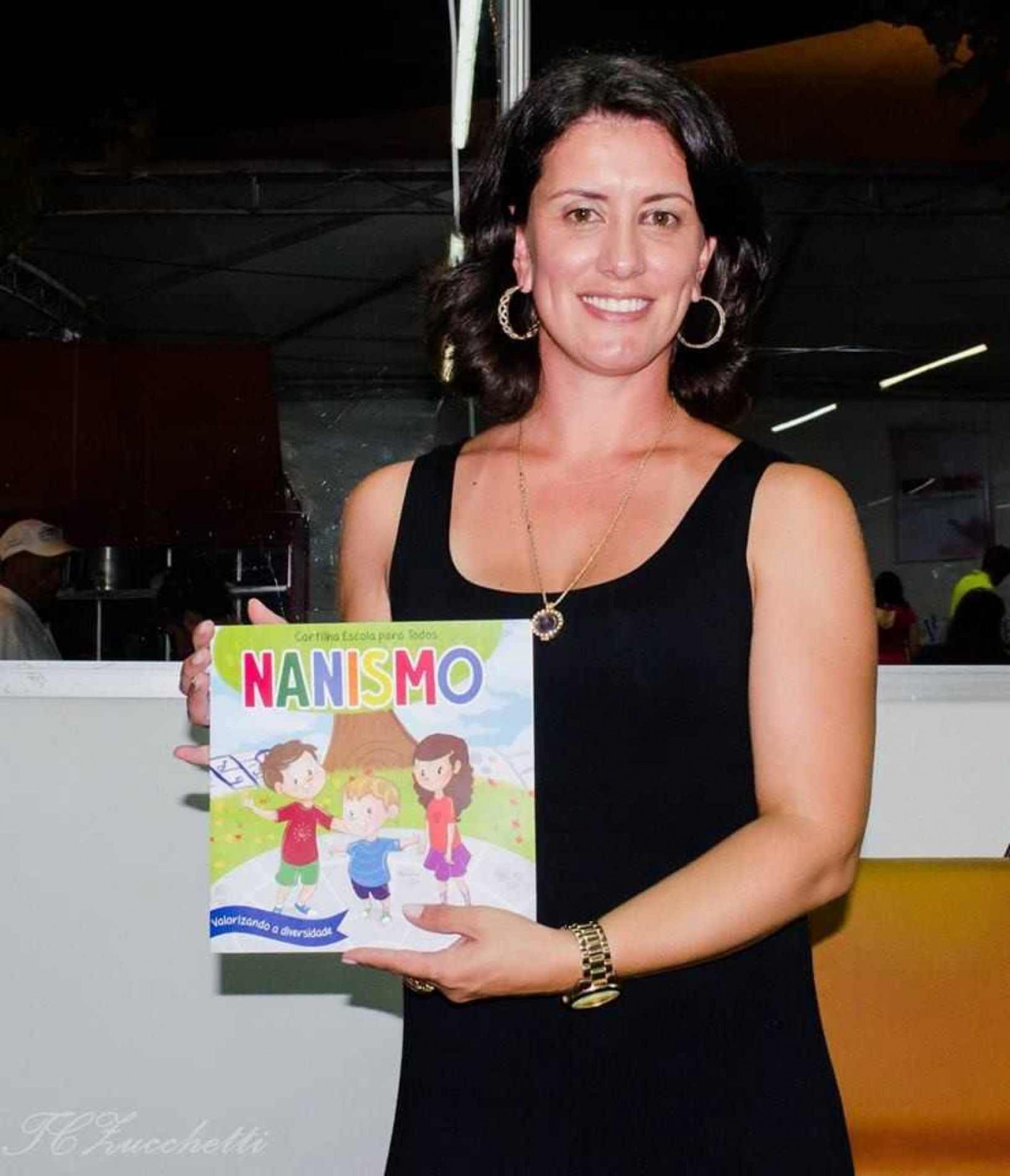 Vélvit Severo, autora da cartilha Escola para Todos Nanismo 