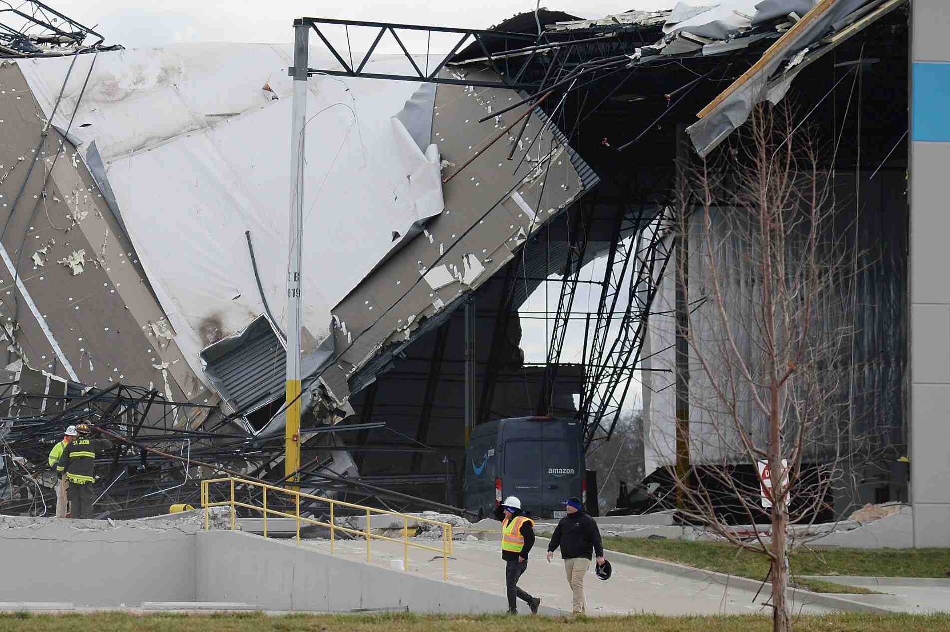 Centro de distribuição da Amazon foi destruído em Illinois.